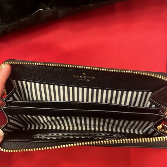 Kate Spade New York Wallet - Picture 7 of 8